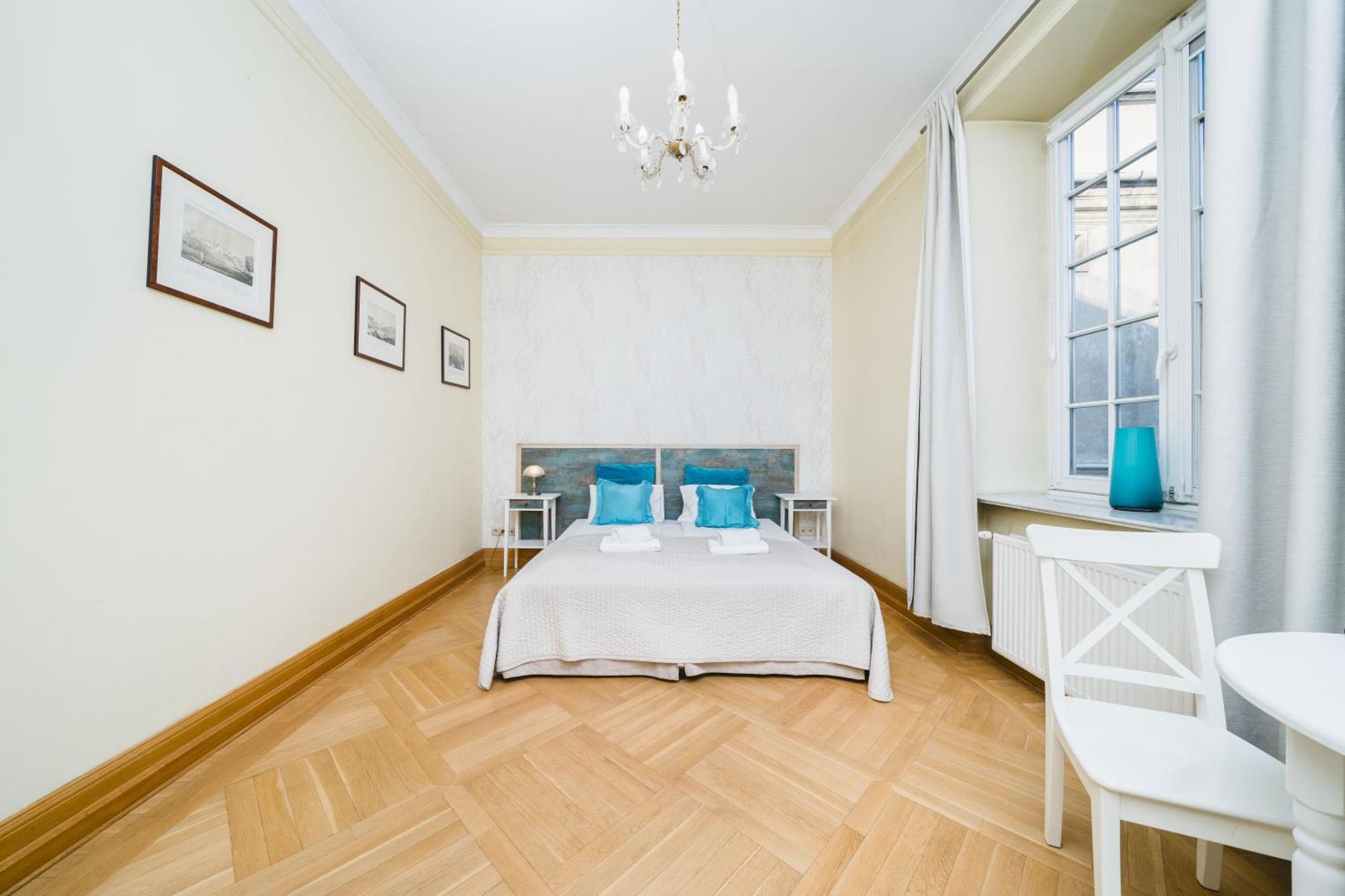 W Palacu Pod Baranami * Краків